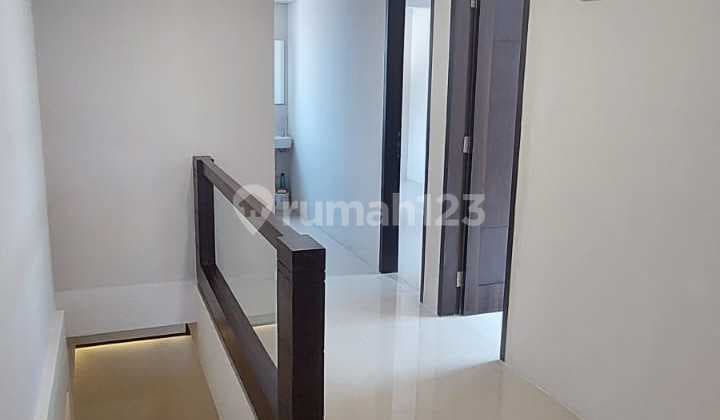 Ruko Strategis Ramai 4 Lantai Siap Pakai di Sayap Pajajaran Bandung