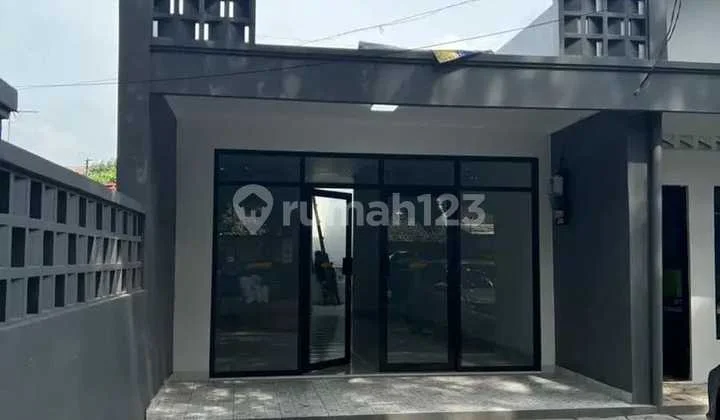 Ruko 2 Lantai Ramai Strategis Siap Pakai di Sayap Dago Bandung