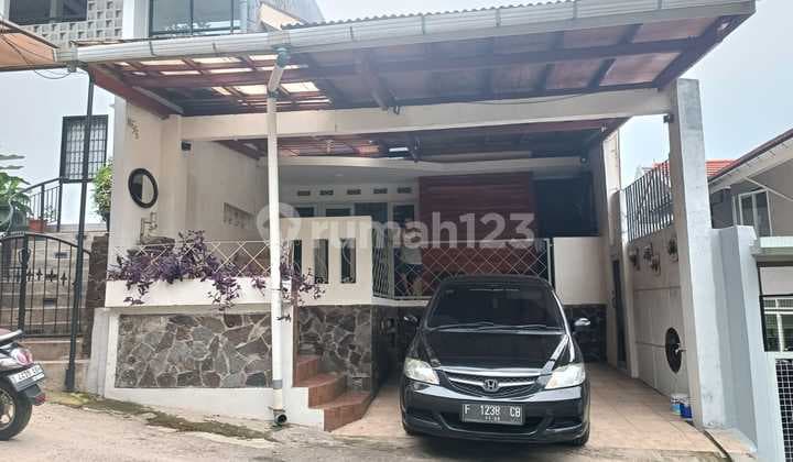 Rumah Asri Terawat Siap Huni di Setraduta Bandung