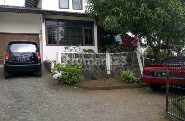 RUMAH HOOK ASRI NYAMAN TERAWAT SIAP HUNI DI GEGER KALONG PERMAI BANDUNG