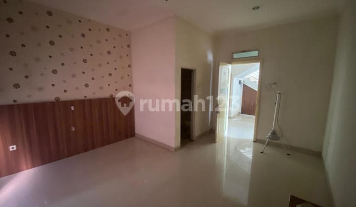 Rumah Bagus Strategis 2 Lantai Cocok Untuk Kostan Siap Huni di Cikutra Bandung