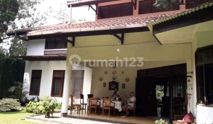 Rumah Mewah Klasik 2 Lantai Siap Huni Di Sukasari Bandung