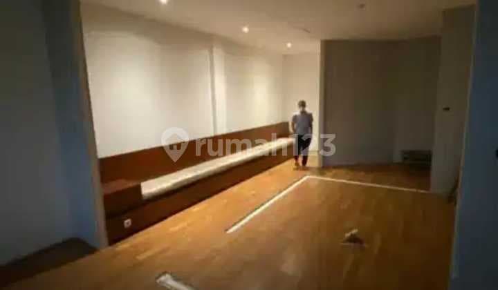 Ruko 4 Lantai Strategis Ramai Siap Pakai di Surya Sumantri Bandung