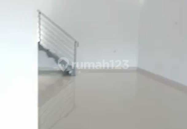 Ruko 2 Lantai Cocok untuk Segala Usaha Siap Pakai di Batujajar Bandung