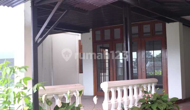 Rumah Bagus Minimalis Modern 3 Lantai Siap Huni Di Setrasari Bandung