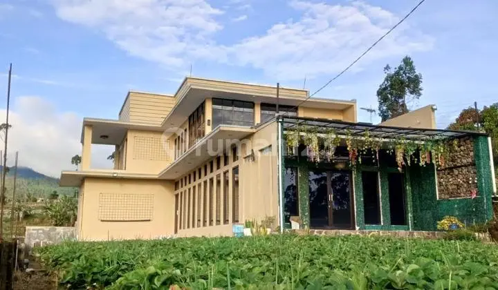 Villa Luas Nyaman 2 Lantai di Rancabali Ciwidey