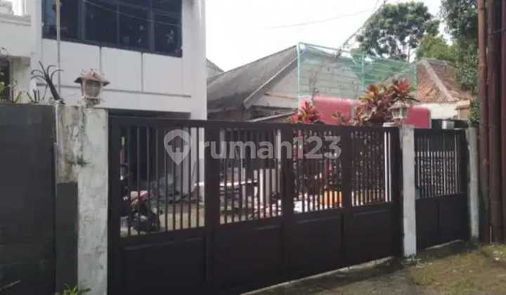 Rumah Nyaman 2 Lantai Siap Huni di Sumur Bandung