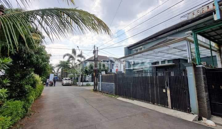 Rumah Kokoh Terawat 3 Lantai Siap Huni di Taman Persada Asri Buah Batu Bandung
