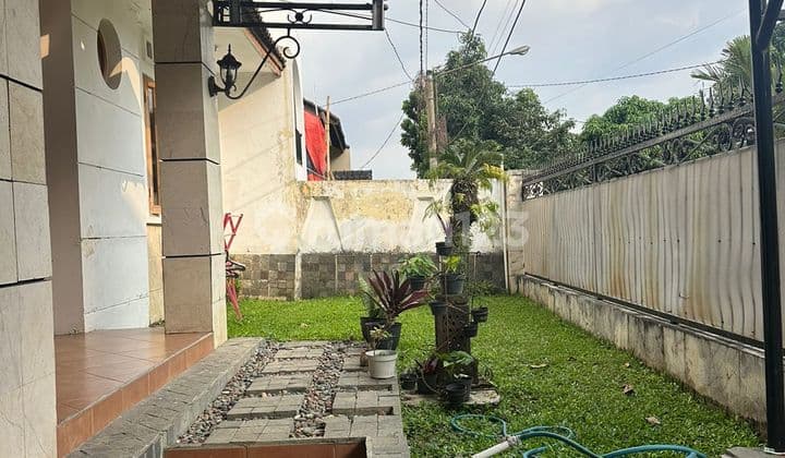 Dijual Rumah Full Furnished Setiabudi Regency 2 Lantai