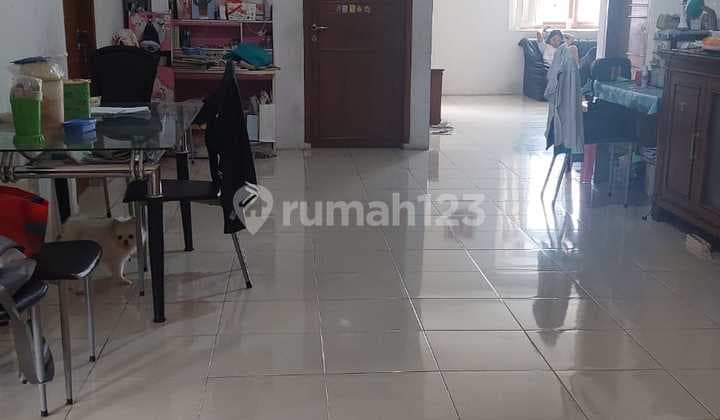 Rumah dan Usaha Berjalan Lokasi Ramai Strategis di Pusat Kota Sumedang