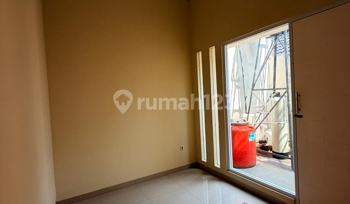 Disewakan Rumah 2 Lantai Siap Huni Bersih Rapi Renovasi Mekarwangi