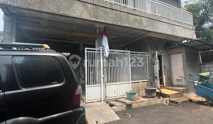 Nearby: Storefront houses on land in Grand Galaxy, Bekasi