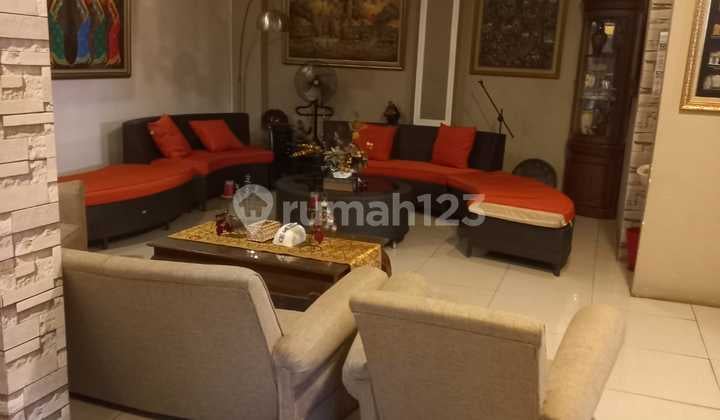 Rumah Hoek dan Keren di Duta Harapan Bekasi