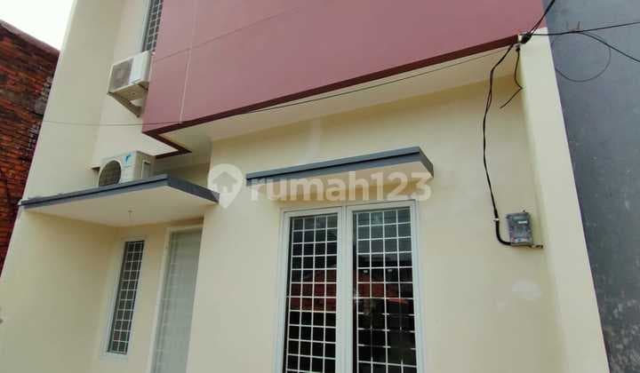Rumah Carina Town House Siap Rapih di Jakarta Barat