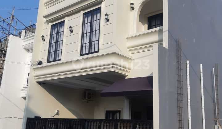 Rumah Mewah di Jagakarsa Jakarta Selatan Siap Huni
