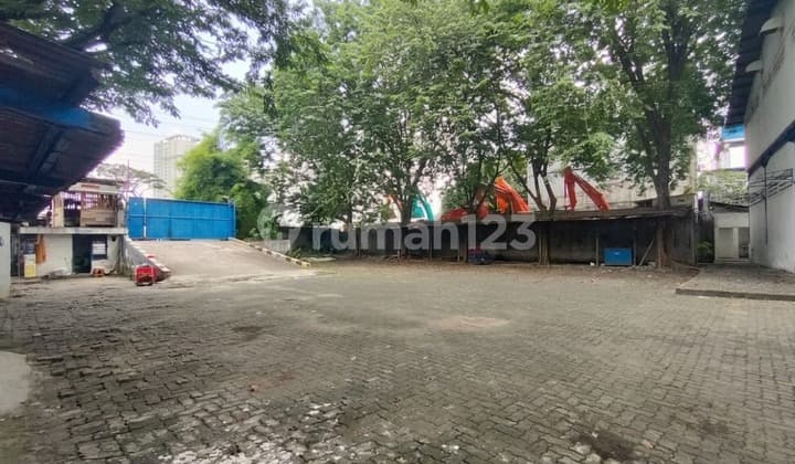 Prime Commercial Warehouse, Suitable for Online Shop Business, Daan Mogot Location