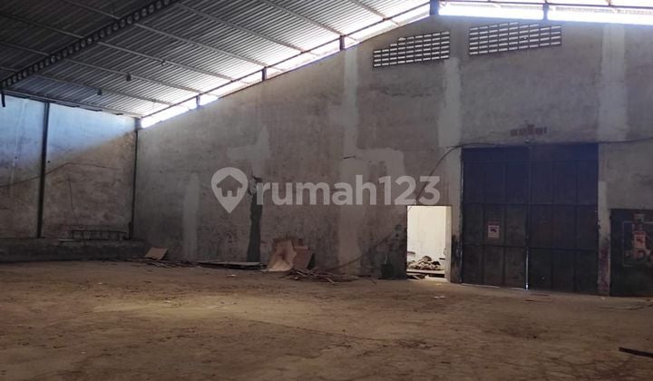 Gudang bagus ada office 3 dekat jalan raya