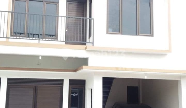 Rumah bagus 2 Lantai pemandangan bukit