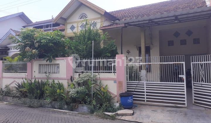 Nice 1-Story Affordable House in North Semarang, Has AC 3, Has CCTV, Near Market, Near Place of Worship, Near School, 10 Minutes to City Center.
