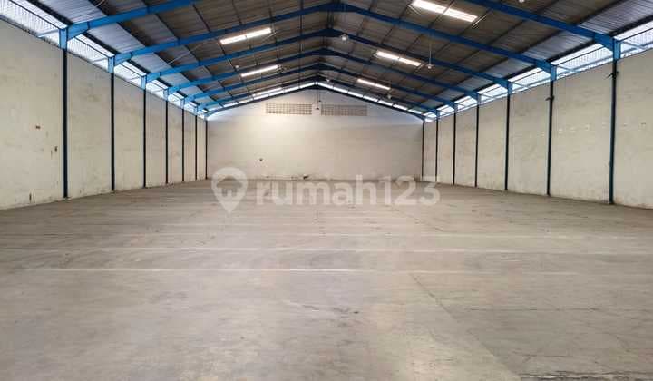 Warehouse for Rent in the Candi Industrial Area, West Semarang. Near the Toll Exit. Container and Tronton Access.