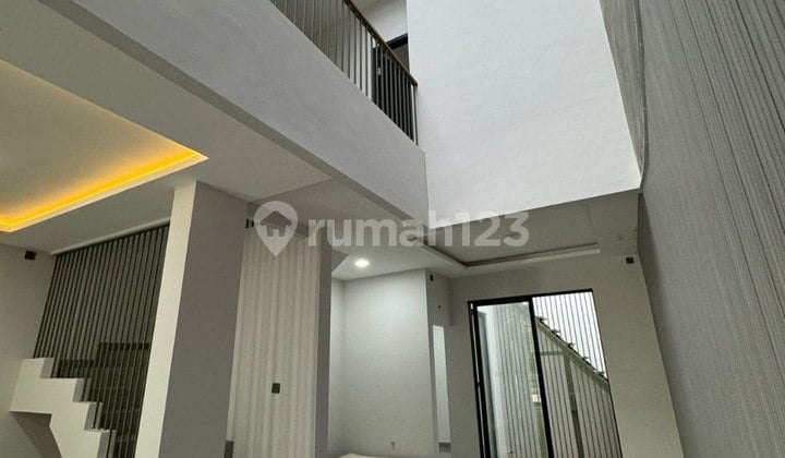 Rumah Bagus Desain Minimalis Lokasi Premium Di Pondok Indah