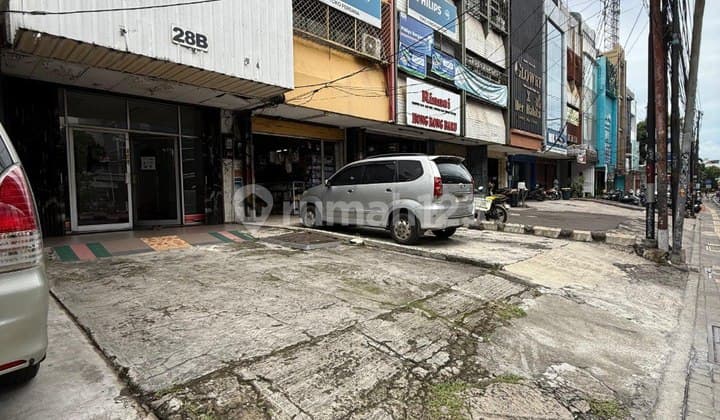 Ruko Lama Lokasi Strategis Di Fatmawati Jaksel