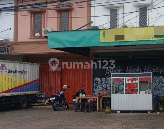 Ruko Gandeng 2,5 Lantai Siap Pakai di Pondok Cabe