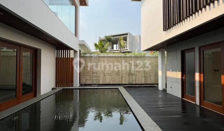 Brand New House Siap Huni di Pondok Indah