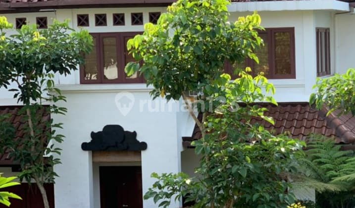 Cozy House Konsep Resort di Bali View Cirendeu