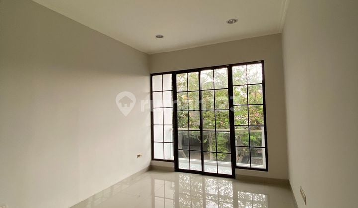 Disewakan Unit Rumah Rapih Ready di Green Lake City