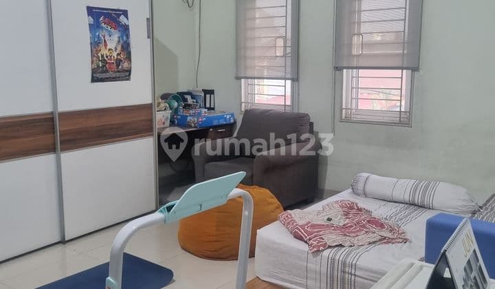 Dijual Cepat Rumah 2,5 Lantai di Kosambi Baru