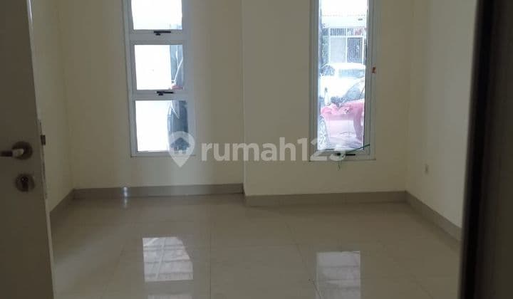 dijual cepat rumah 2 lantai termurah cluster amerika latin green lake city