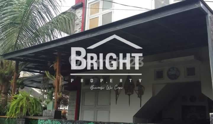 Two and a Half Story Hook House Area, Bintaro Sector 3