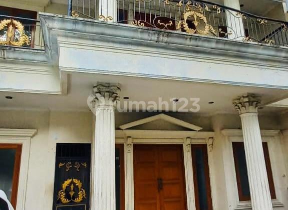 For Rent Large House with 13 Rooms in Melawai Area South Jakarta