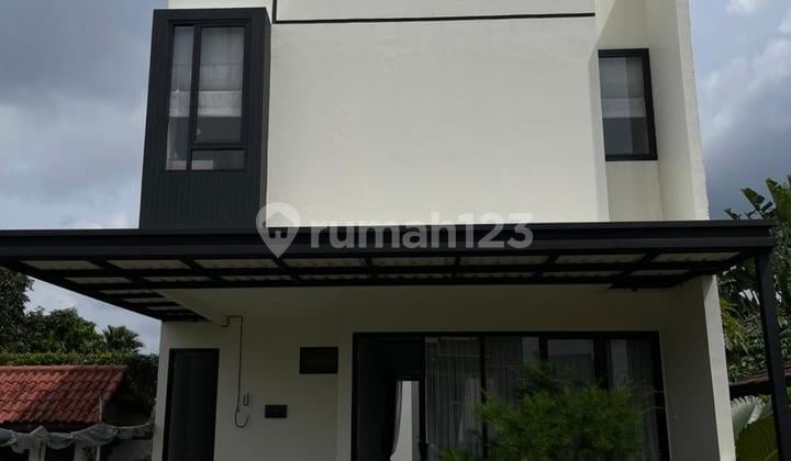 Dijual Rumah Baru Full Furnished Modern di Cirendeu