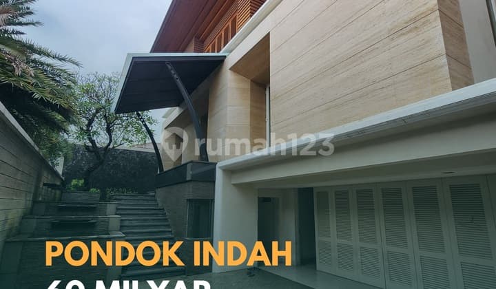 Dijual Rumah Mewah Modern Tropical Lingkungan Tenang