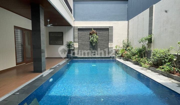 Dijual Brand New Rumah Mewah Modern Klasik di Lebak Bulus