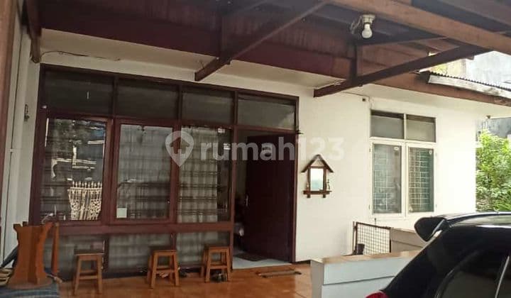 Rumah Lama Hitung Tanah di Pondok Pinang, Jakarta Selatan