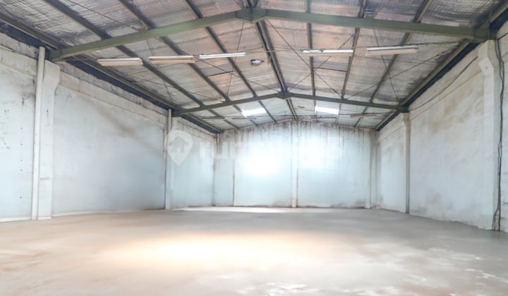 STRATEGIC WAREHOUSE IN THE JABABEKA INDUSTRIAL AREA, CIKARANG WEST JAVA, EASY ACCESS TO HIGHWAY