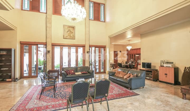 Rumah Mewah di Cilandak, Akses ke Jagakarsa Kemang Kebayoran Baru