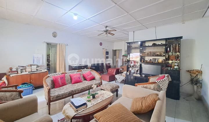 Classic House in Block S Kebayoran Baru, Near Senopati, Kuningan