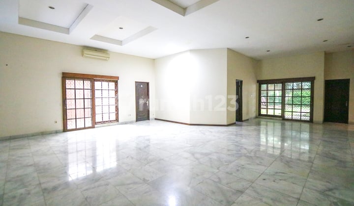 RUMAH NYAMAN DAERAH ELIT STRATEGIS MENTENG, AKSES MUDAH KE THAMRIN, SUDIRMAN, KUNINGAN, TEBET
