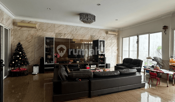 For Sale 2-Story Modern Classic House in Patal Senayan