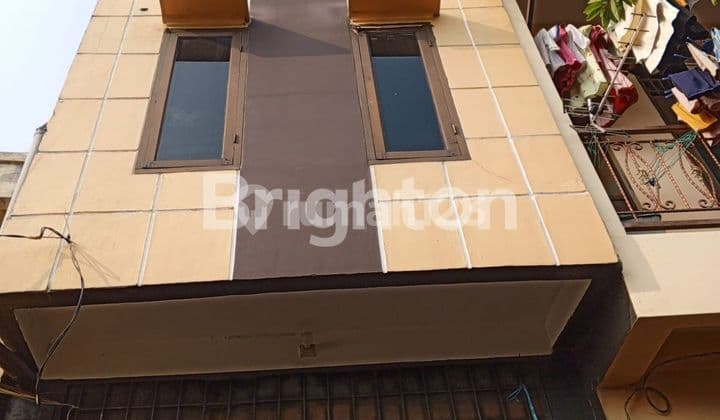 RUMAH MUNGIL 3LANTAI JELAMBAR GROGOL PETAMBURAN JAKARTA BARAT