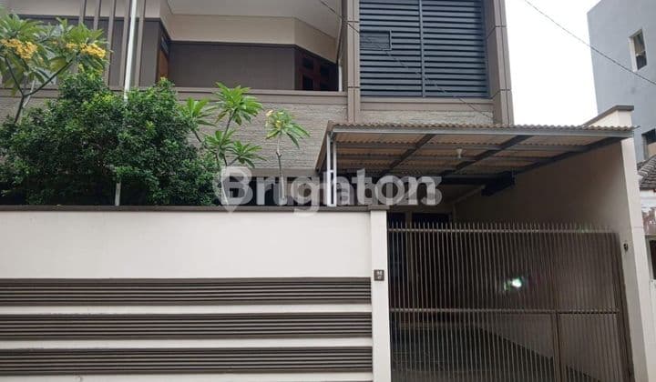RUMAH TINGGAL BARU RENOVASI LOKASI PERUMAHAN SUNRISE GARDEN KEDOYA JAKARTA BARAT
