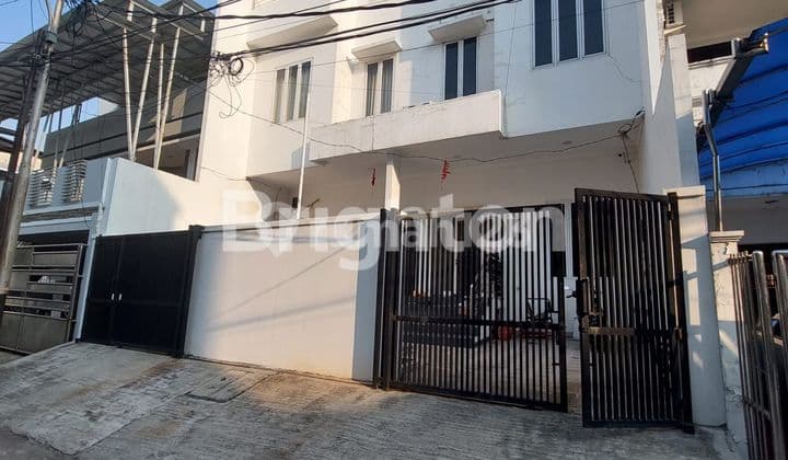 RUMAH BAGUS RAPI SIAP HUNI PLUIT JAKARTA UTARA