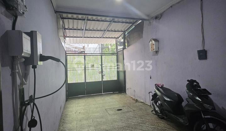 Rumah Cantik 3Lantai Siap Huni Kavling Polri Jelambar Grogol Petamburan Jakarta Barat