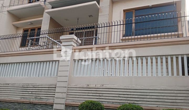 LUXURY NEW 3-STORY HOUSE WITH MODERN DESIGN IN TAMAN HARAPAN INDAH (THI) Jelambar Grogol Petamburan West Jakarta