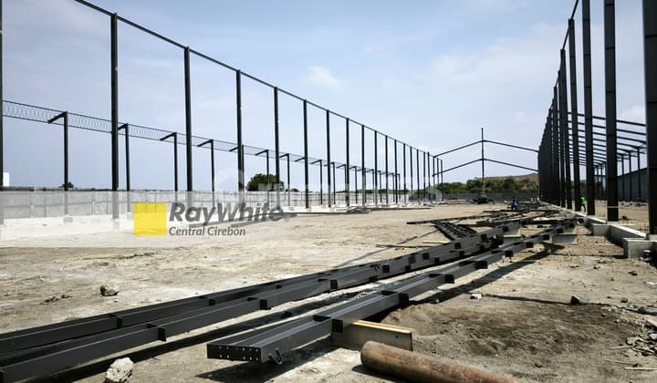 Gudang Besar Dan Bagus Strategis Untuk Industri Di Tegal Jawa Tengah