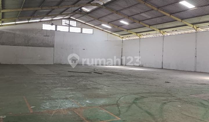 Sewa Gudang Lokasi Strategis di Jalan Utama Pantura Klampok, Brebes